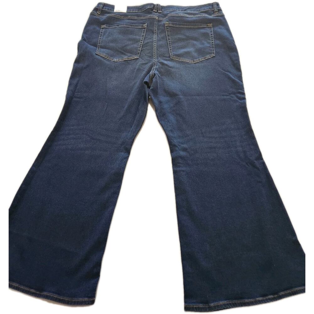 New Lane Bryant Signature Flare Mid Rise Dreamfeel Stretch Denim Jeans Size 24 - Picture 5 of 5